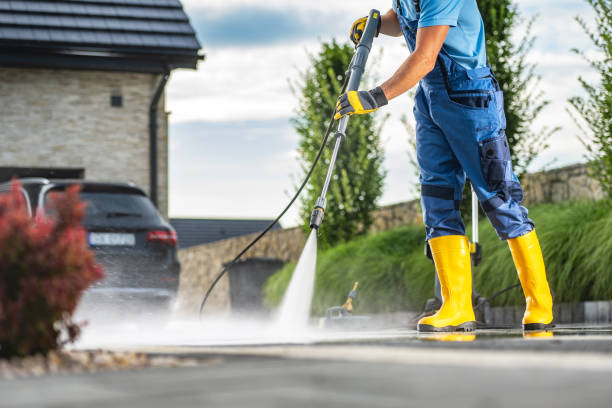 Best Local Pressure Washing Services  in Wellman, IA